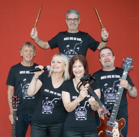 groupe-jus-de-box-cinq-musiciens